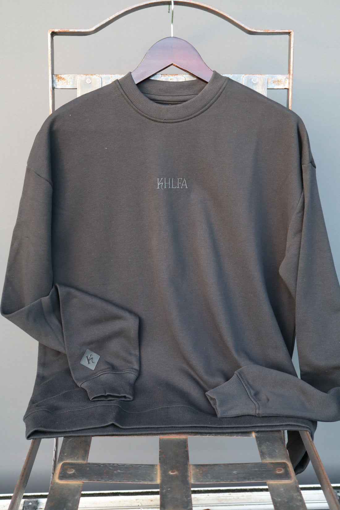 The Khlfa Crew Neck